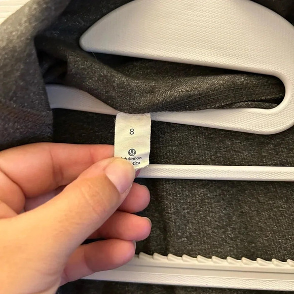 ! LULULEMON In Stride Jacket Sweatshirt  Zip Up Gray size 8 - Picture 7 of 7